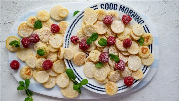 Mini pankejki z owocami